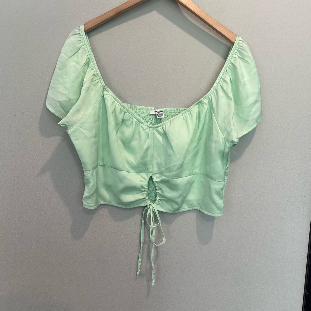 American Eagle Mint Green Ruched Smocked Crop Top Front Tie Spring Summer Trendy